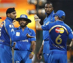 Mumbai Indians look to seal semifinal berth