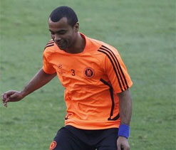 Anzhi Makhachkala set to offer Ashley Cole £200k a week