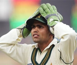 Angry Akmal threatens to sue Zulqarnain Haider