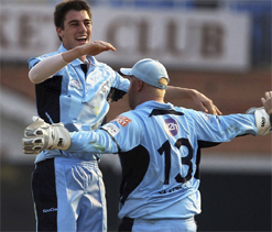 New South Wales win by five wickets against Mumbai