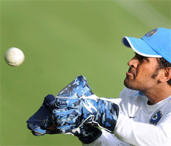 These days a wicketkeeper has to be a good batsman: Karim
