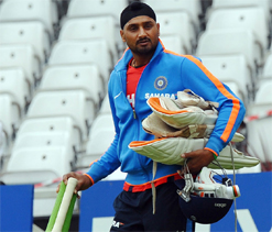 Pollock lauds Harbhajan`s captaincy