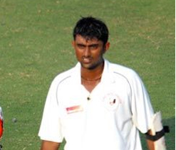 Niraj helps Gujarat post 520 in first innings against Delhi