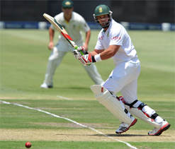 South Africa make 213/4 at tea in second Test