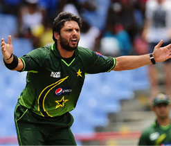 Selectors call back Afridi, Razzaq