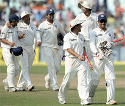 Wankhade, Tendulkar await coveted landmark