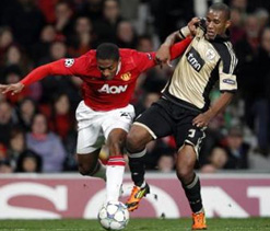 Benfica advance as sloppy United fret