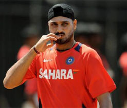 Shastri backs Harbhajan for Australia tour
