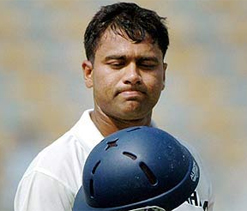 Aakash Chopra completes 10,000 runs in first-class cricket