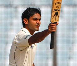 Pak in command at Chittagong against Bangladesh