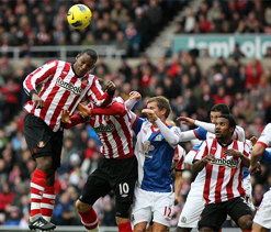 Sunderland score late to give O`Neill winning start