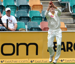 I don`t think we have problems playing swing bowling: Hussey
