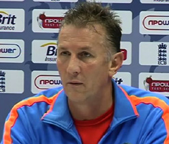 Simons takes over as head coach of Delhi Daredevils
