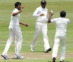 Welegedera sends South Africa crashing