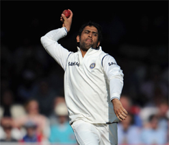 Mahendra Singh Dhoni prefers umpires to DRS