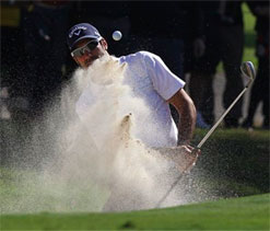 Quiros takes 1-shot lead at Hong Kong Open