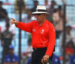 India is holding the world to ransom on DRS: Daryl Harper