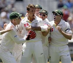 Lee asks Pattinson to retain aggression