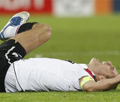 Manchester United defender Vidic out for the season