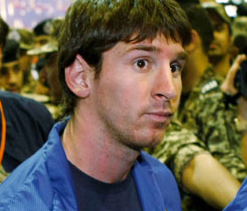 Airport staff jostle for photo-opportunity with Messi