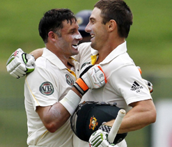 Rain halts Aussies after Marsh, Hussey tons