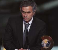 Mourinho donates Ballon d`Or for charity auction