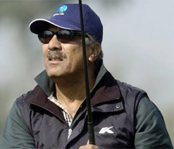 Zaheer Abbas willing to replace Waqar as Pakistan coach