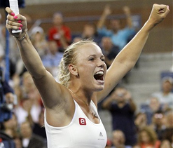 Wozniacki rallies to overcome Kuznetsova