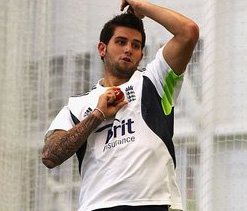 Dernbach, Kieswetter win England Increment Contracts