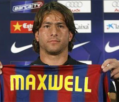 Barca defender Maxwell wants Paris St Germain move