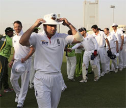 Pakistan, England aim to bury spot-fixing ghost