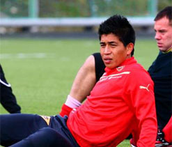 Lajong signs Renedy Singh