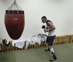 Vitali Klitschko says playing table tennis daily prepares him for fights