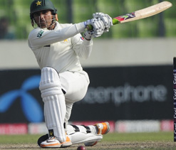 Pakistan thrash World No. 1 England by 10 wkts