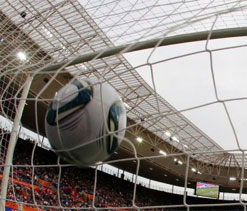 Penn`s double helps East Bengal pip Air India