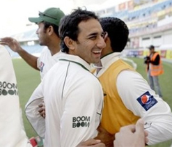 Pakistan revel in rare show of unity
