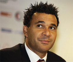 Gullit, Valderrama to play against Bhutia, IM Vijayan today