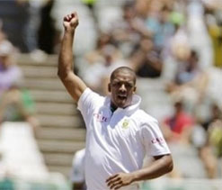 Vernon Philander earns new contract with Cricket South Africa
