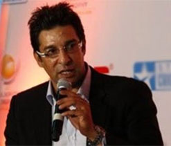 Dhoni should introspect his leadership skills: Akram