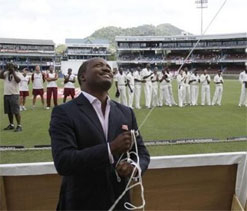 Injury forces Els out of Grand Slam but Lara arrives