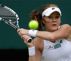 Radwanska defeats Kvitova in WTA Championship