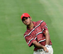 Bhullar sizzles with six-under 65; Tiger cards 66