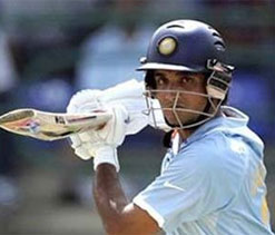 Ganguly meets Bengal team members, offers them tips