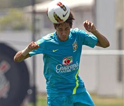 Dream to play with Ibrahimovic: Neymar