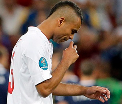 Ashley Cole available for England selection after apologising to FA chairman for Twitter rant