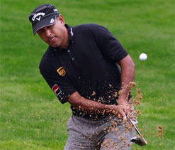 Jeev, Bhullar make modest start as Scott, Oosthuizen take lead