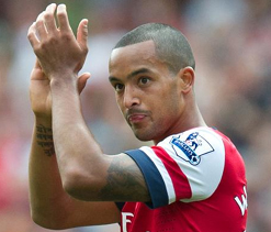 Wenger ’desperate’ for Theo Walcott to sign new deal at Arsenal