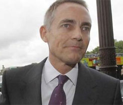 Whitmarsh admits ‘team errors’ scuppered Hamilton’s title hopes