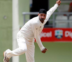India pick three spinners for Mumbai Test