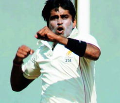 Vinay 7-wkt haul takes Karnataka close to victory